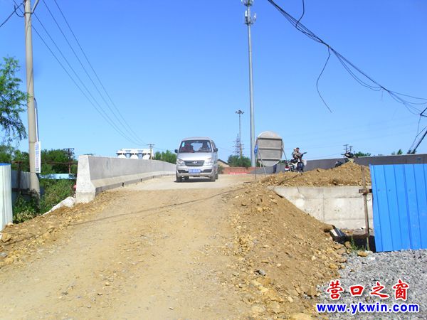 營(yíng)口造紙廠機(jī)水橋重建工程超期兩月仍沒竣工