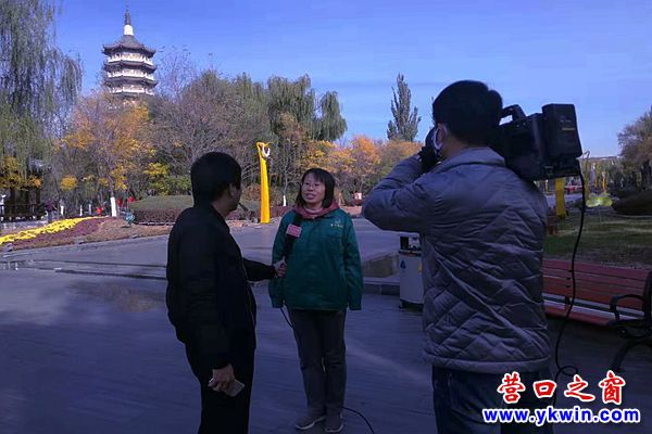 營口記者到楞嚴寺公園采訪