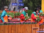 營口迎接“五·一”   鮮花扮靚公園